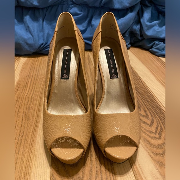 Steve Madden 4” Nude Peepers - Size 8.5 - Picture 2 of 4